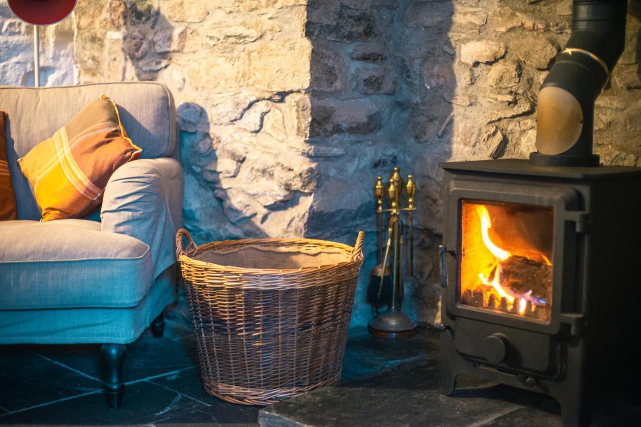 St Davids Hideaway With Roll-Top Bath & Log Burner المظهر الخارجي الصورة